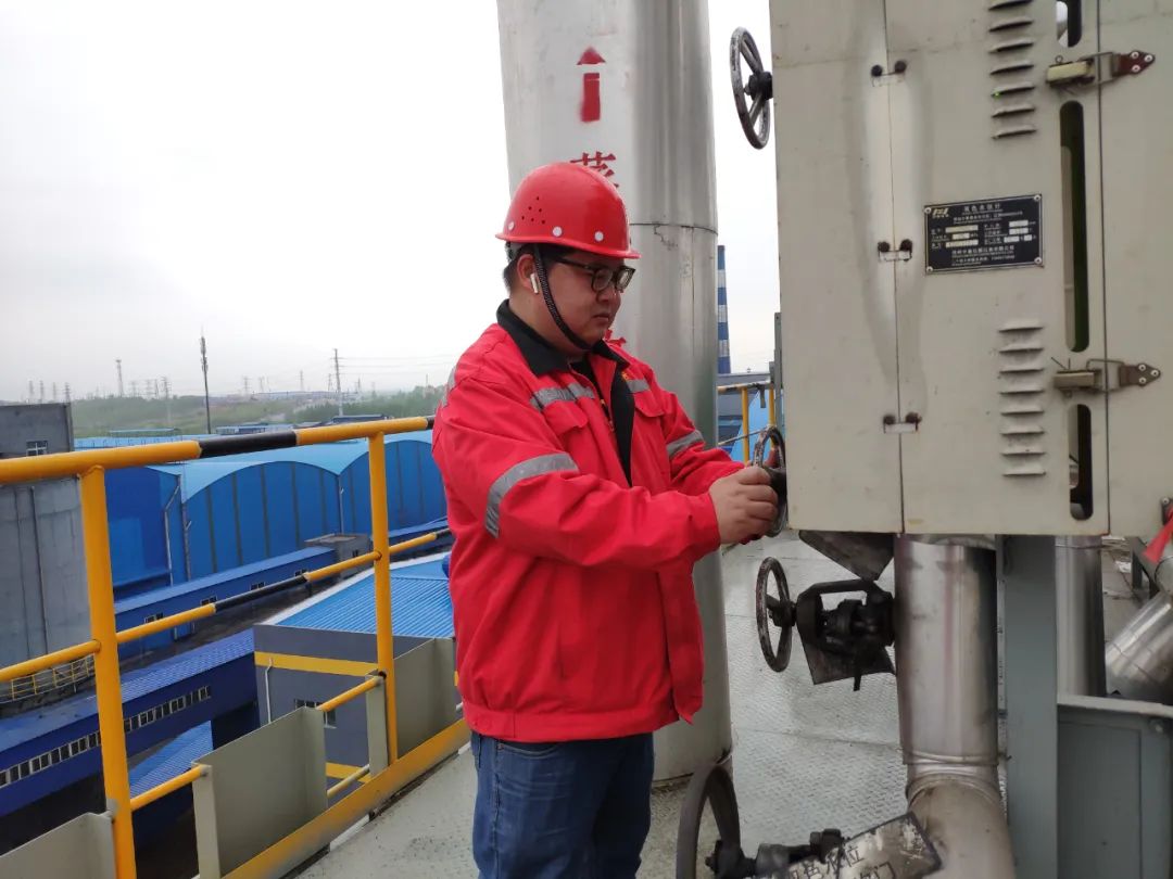 【宜化好青年】化機(jī)公司魯念:投身項(xiàng)目建設(shè) 彰顯青春風(fēng)采(圖2) 【宜化好青年】化機(jī)公司魯念:投身項(xiàng)目建設(shè) 彰顯青春風(fēng)采(圖2)