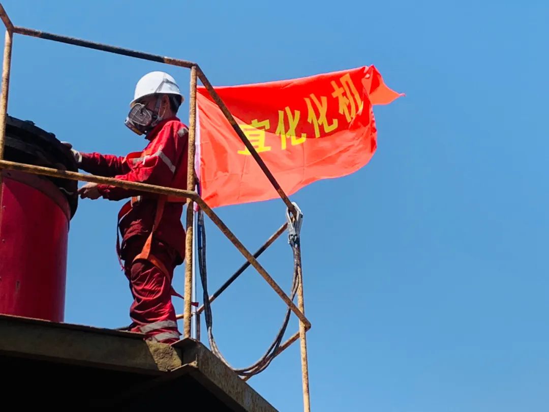 鏖戰(zhàn)內蒙大修 唱響奮斗之歌(圖1) 圖片