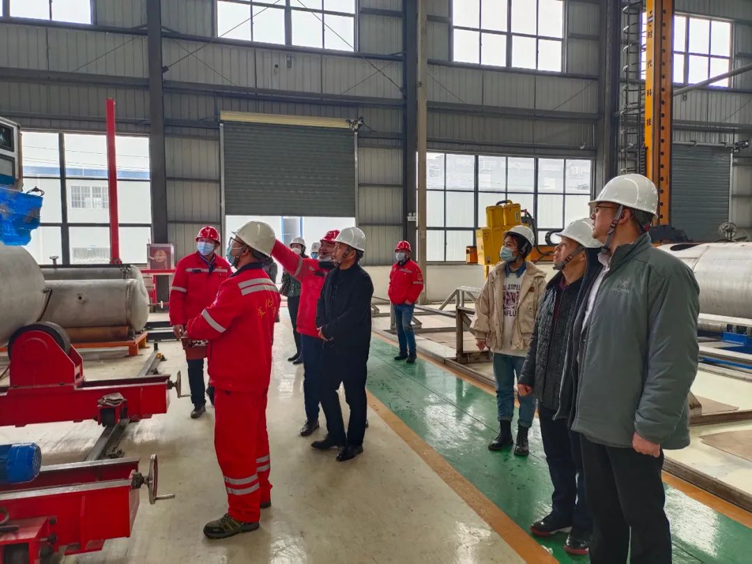 猇亭區(qū)人大汽車及高端裝備制造產(chǎn)業(yè)代表小組到宜化化機(jī)現(xiàn)場(chǎng)調(diào)研(圖2) 圖片