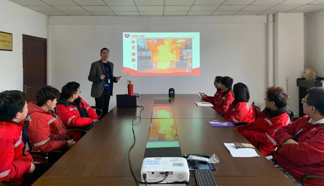 重慶南儀開(kāi)展消防安全培訓(xùn)(圖1) 圖片