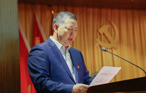 宜化集團(tuán)召開(kāi)2019年慶?！拔逡弧眹?guó)際勞動(dòng)節(jié)暨表彰大會(huì)(圖5)