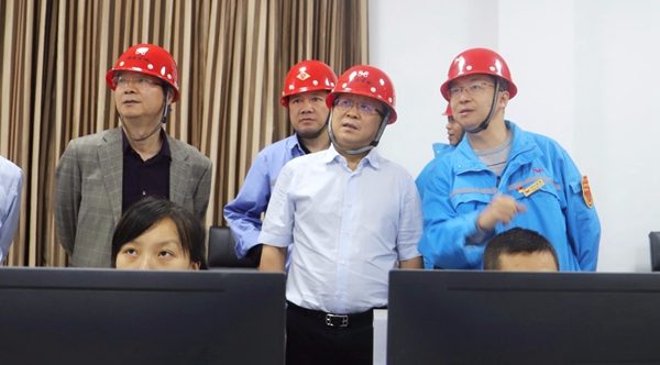 王大真調(diào)研指導(dǎo)分子公司主題教育和安全生產(chǎn)工作(圖4) 王大真調(diào)研指導(dǎo)分子公司主題教育和安全生產(chǎn)工作(圖4)