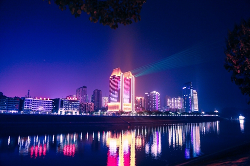 宜化大樓亮起來了！(圖3)