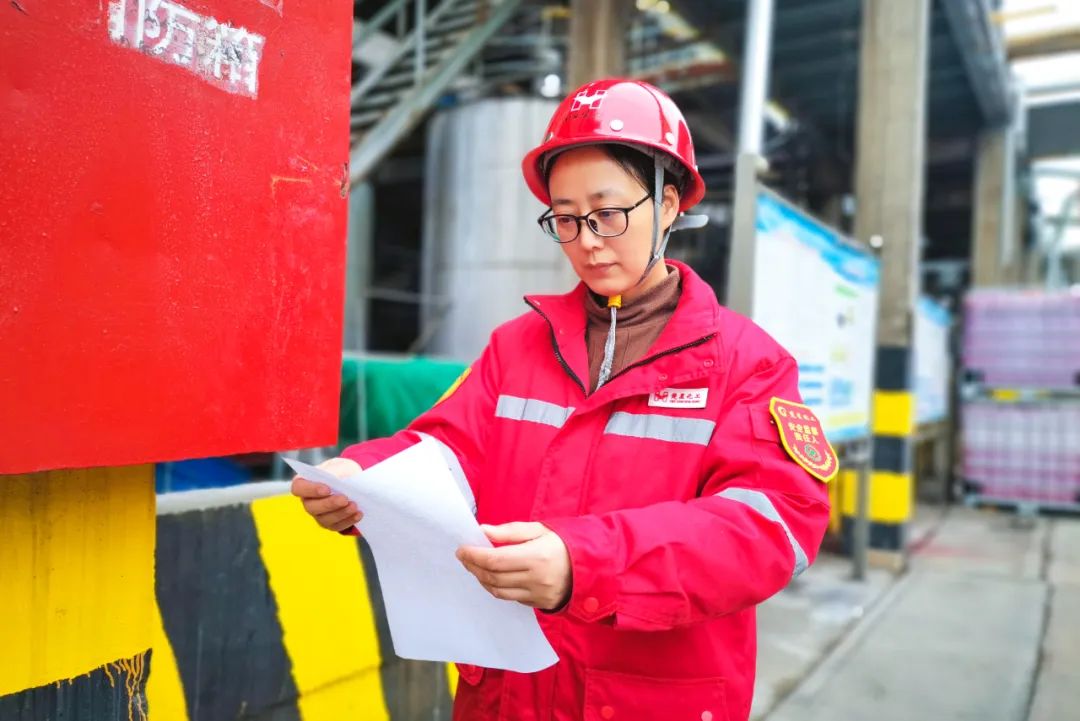 【三八特輯】楚星公司王芳：柔肩擔(dān)重任，為公司安全生產(chǎn)穩(wěn)定貢獻(xiàn)巾幗力量(圖3)