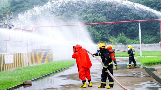 【安全生產(chǎn)月】應(yīng)急演練關(guān)鍵在練！楚星公司、松滋肥業(yè)分別開展應(yīng)急救援演練