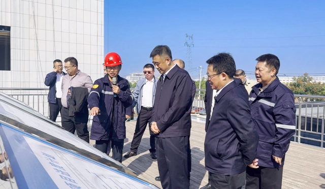 黑龍江省供銷合作社理事會(huì)主任趙勵(lì)軍、倍豐集團(tuán)董事長(zhǎng)徐陽(yáng)一行到訪宜化集團(tuán)