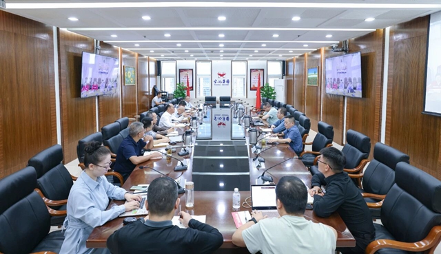 集團(tuán)召開9月份安全例會(huì) 對(duì)雙節(jié)期間安全生產(chǎn)工作再安排再部署(圖1) 集團(tuán)召開9月份安全例會(huì) 對(duì)雙節(jié)期間安全生產(chǎn)工作再安排再部署(圖1)