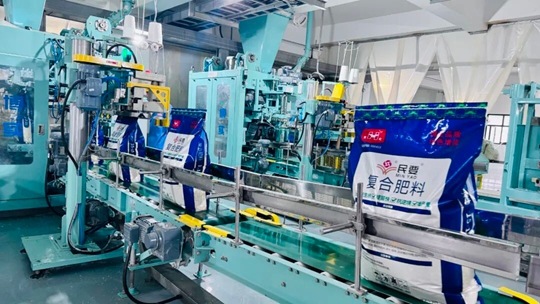 宜化酵母復(fù)合肥成功下線！增值復(fù)合肥再添“新成員”