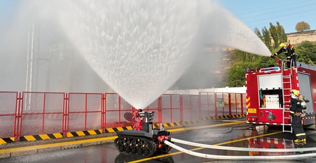 青海宜化創(chuàng)新人機(jī)協(xié)同實戰(zhàn)演練筑牢安全生產(chǎn)防線(圖1) 青海宜化創(chuàng)新人機(jī)協(xié)同實戰(zhàn)演練筑牢安全生產(chǎn)防線(圖1)