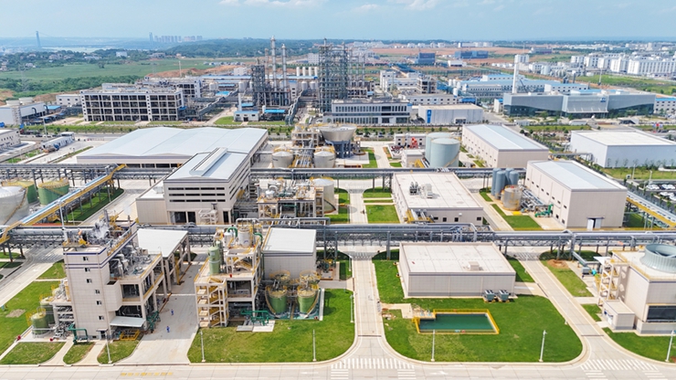 新能源公司榮獲全國(guó)化工行業(yè)工程質(zhì)量建設(shè)4A級(jí)榮譽(yù)(圖1) 新能源公司榮獲全國(guó)化工行業(yè)工程質(zhì)量建設(shè)4A級(jí)榮譽(yù)(圖1)