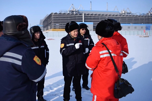 宜昌市領(lǐng)導(dǎo)王應(yīng)華、王大真一行到新疆宜化調(diào)研走訪