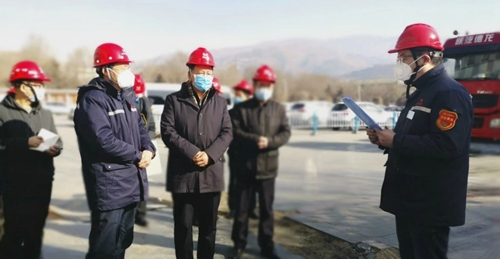 青海省委常委、省總工會(huì)主席馬吉孝到青海宜化調(diào)研慰問(wèn)