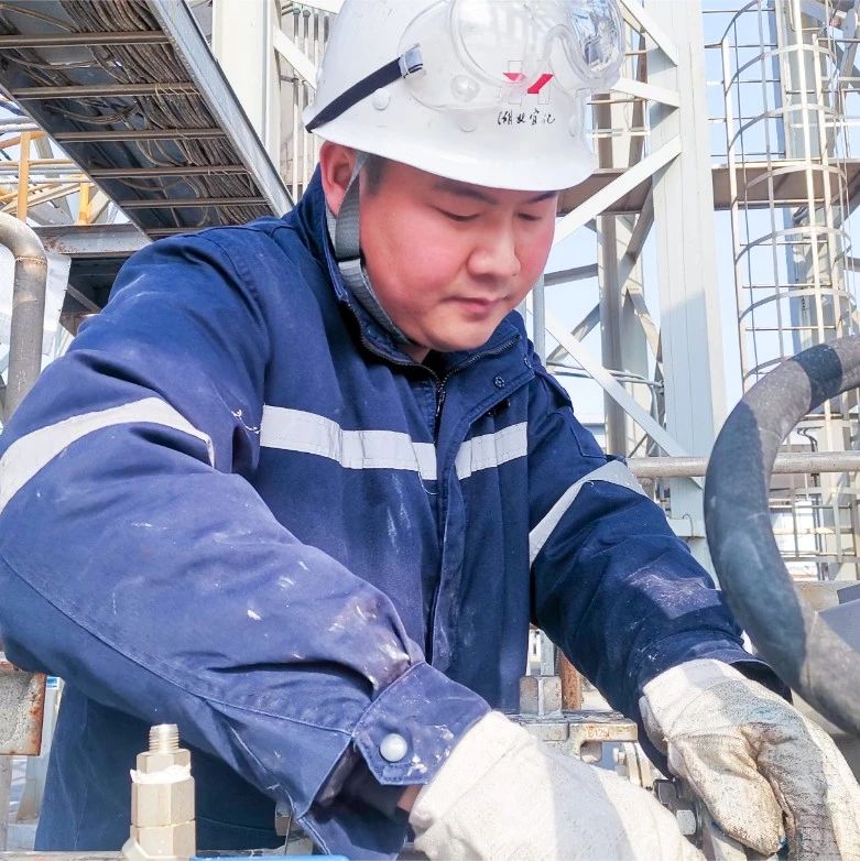 【宜化榜樣】新材料公司楊帆：扎根一線精耕細(xì)作，不負(fù)韶華淬煉匠心